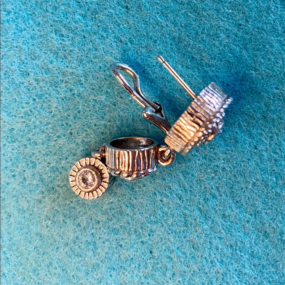 Judith Ripka earrings - Picture 3 of 6